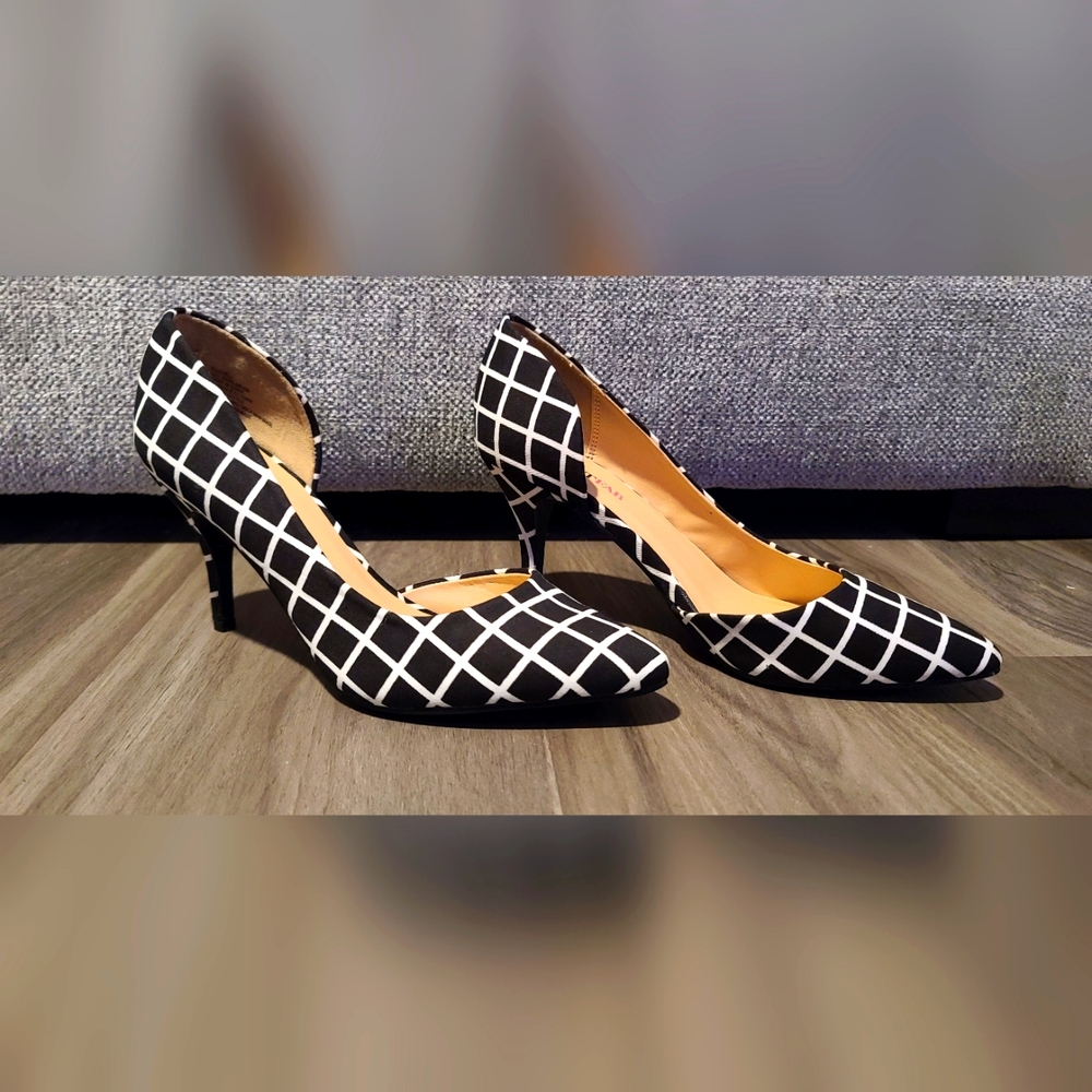 🟡 Just Fab "Raquell" Pumps